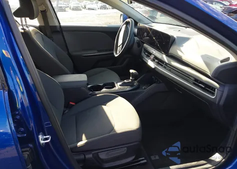 2025 Kia K4 Lxs z USA, uszkodzony, nr VIN 3KPFT4DE3SE088096